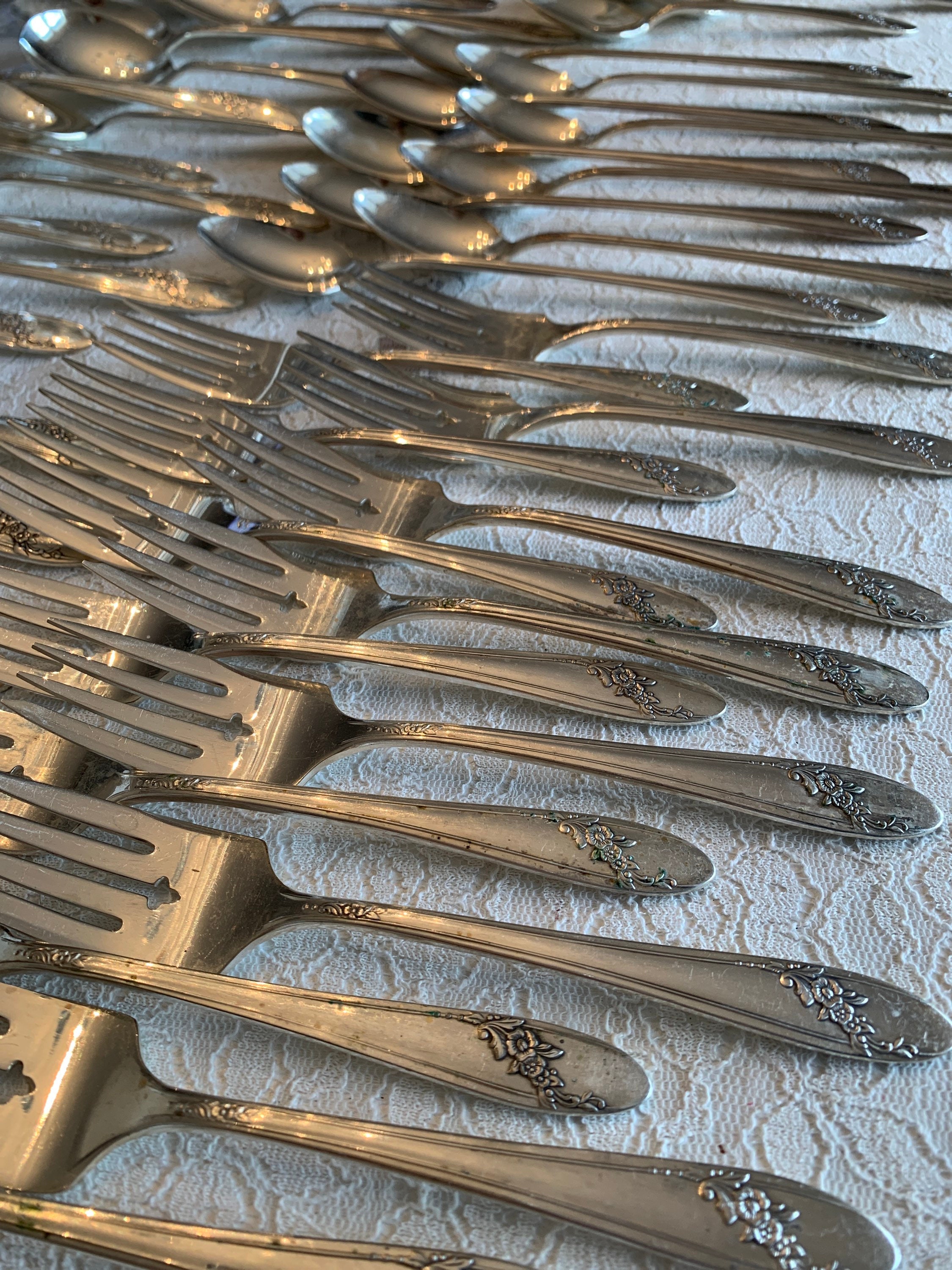 Tudor Plate Oneida Community Silver Plated Queen Bess Flatware Wedding Silverware