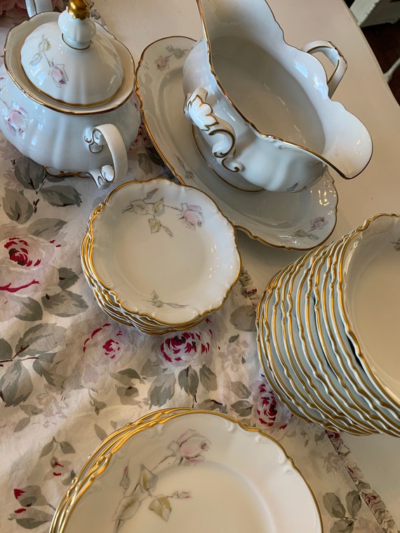 Hutschenreuther Bavaria Germany Sylvia Footed Cream Soup Bowl With