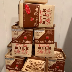 Vintage Queen Dairy Lancaster Pa. Waxed Cartons Chocolate Milk
