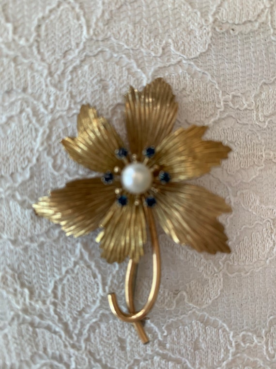 Vintage Krementz Brooch Pearl Sapphire Flower Pin - image 5