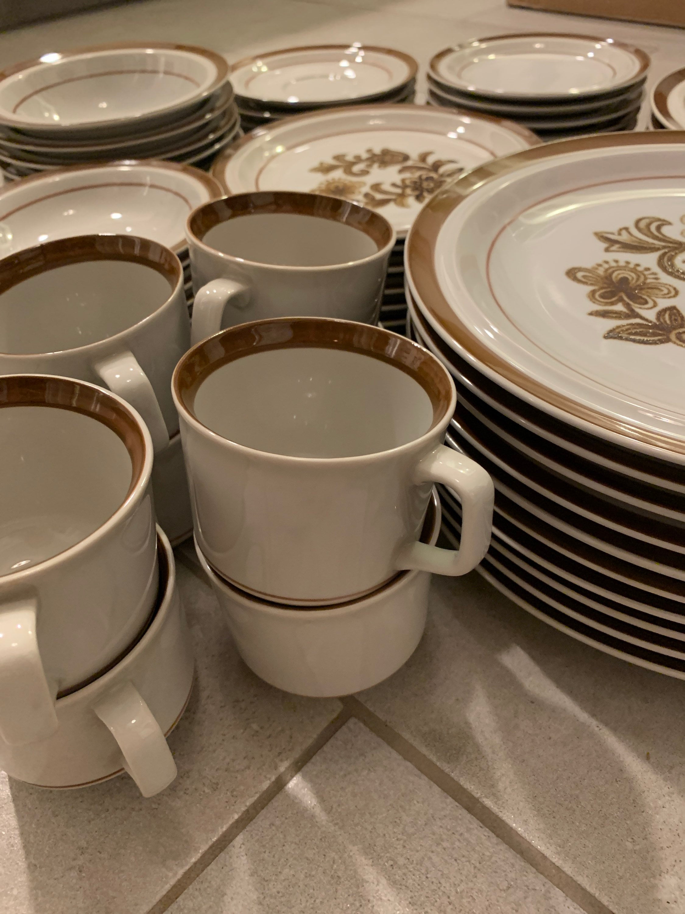 ブラウン モンテレー ストーンウェア バイ Mi ~ ヴィンテージ ディナー