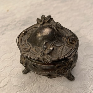 Antique Art Nouveau Ring Casket Dresser Box Presentation Box