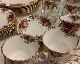 Royal Albert Old Country Roses Replacements Cups  And Saucers Plates Glasses