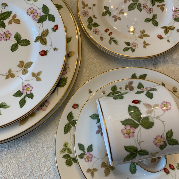 Wedgewood Wild Strawberry Fine Bone China Replacements