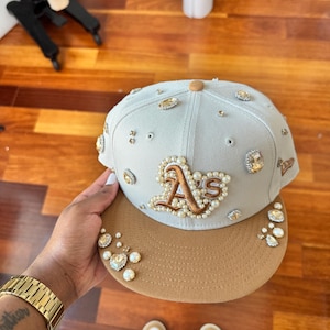 Chapeau en strass pour commande personnalisée