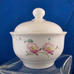 4 Lidded Teacups or Bowls by JLMenau Graf Von Henneberg Porzellan