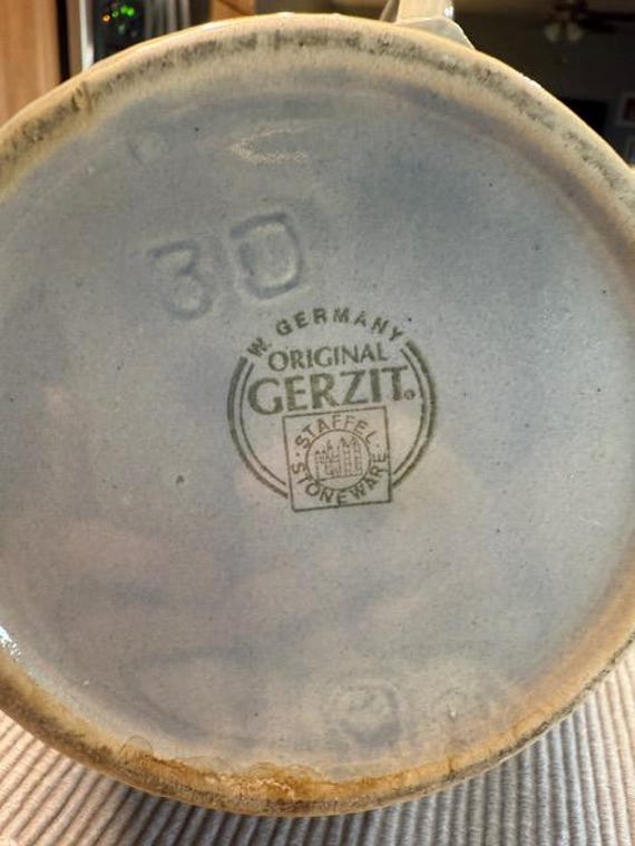 GERZIT Staffel Stoneware Pitcher