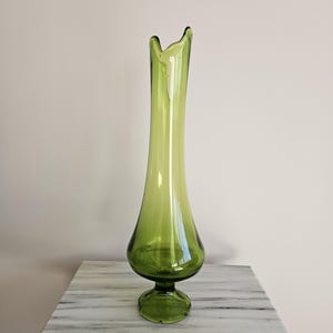 Vintage Vase aus grünem Glas - Mid-Century Modern Decor, 43 cm