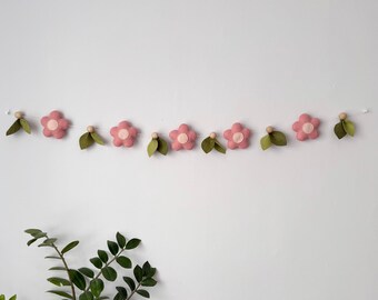 Handmade Felt Flower Garland: Spring Pastel Decor
