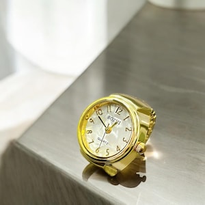 Unisex Quartz Ring Watch: Fashion Party Accessory