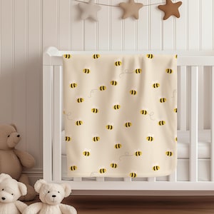 Honey Bee Baby Blanket – Soft Fleece Swaddle, Baby Shower Gift