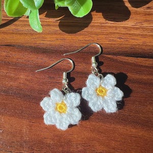 Crochet Daisy Earrings | Handmade Flower Earrings