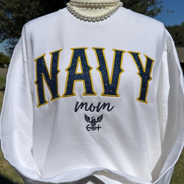 Sudadera bordada personalizada de la familia Navy: Mamá Navy, Esposa Navy, Hermana Navy, Abuela Navy, Brillantina, Marina de EE. UU.