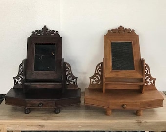 Espejo de sobremesa de madera de teca: espejo de tocador rústico hecho a mano, marco de madera natural, elegante decoración de escritorio, accesorio sostenible para el hogar.