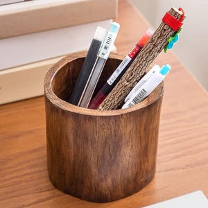 Stiftebox aus Holz, Bleistifthalter aus Holz, rustikale Schreibtischdekoration, Hygge Wohnkultur, Naturholz Schreibtisch Organizer, Geschenk für Lehrer, Schreibwarenbox