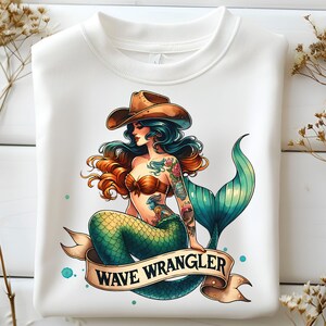 Western Aquarell Meerjungfrau Cowgirl Sublimation PNG Sirene Welle Wrangler Tattoo Style Clip Art Retro Vintage Küsten Sommer Strand Surf Grafik