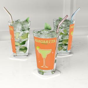 Margarita Pint Glass - Fun Drinkware for Parties, Home Bar Decor, Gift for Cocktail Lovers, Summer Gatherings, Personalized Style
