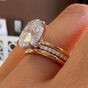 Vintage Oval Moissanite Engagement Ring Set: Dainty Gold Bridal Rings