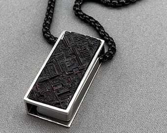 256 GB USB flash drive pendant - black