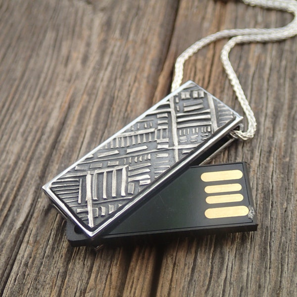 USB 16 GB flash drive necklace - Permaculture #1