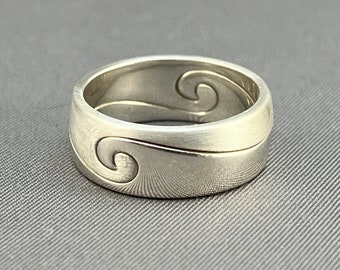 Silver Narrow Wave Ring
