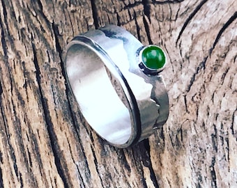 Mountain Ring with emerald