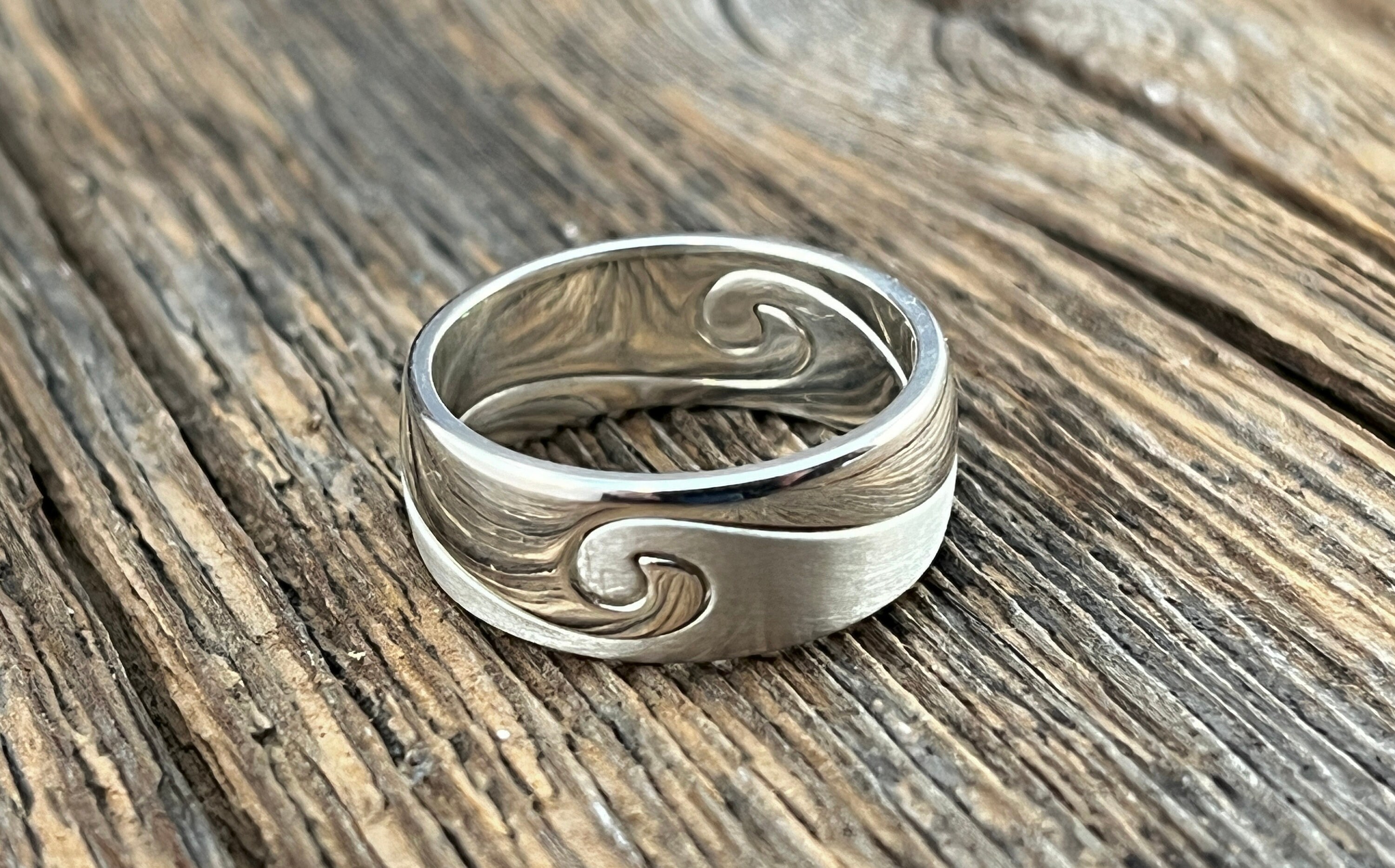 Silver Narrow Wave Ring - Etsy