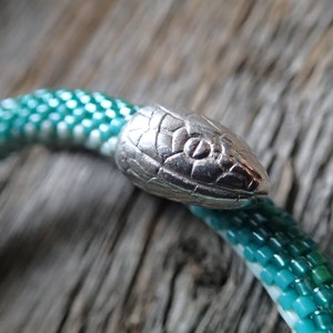 Green Snake bracelet bead crochet with sterling silver image 3