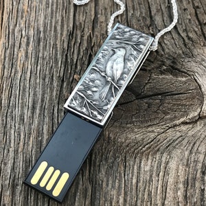 Phoebe USB 16 GB flash drive pendant or key chain handmade art jewelry image 3