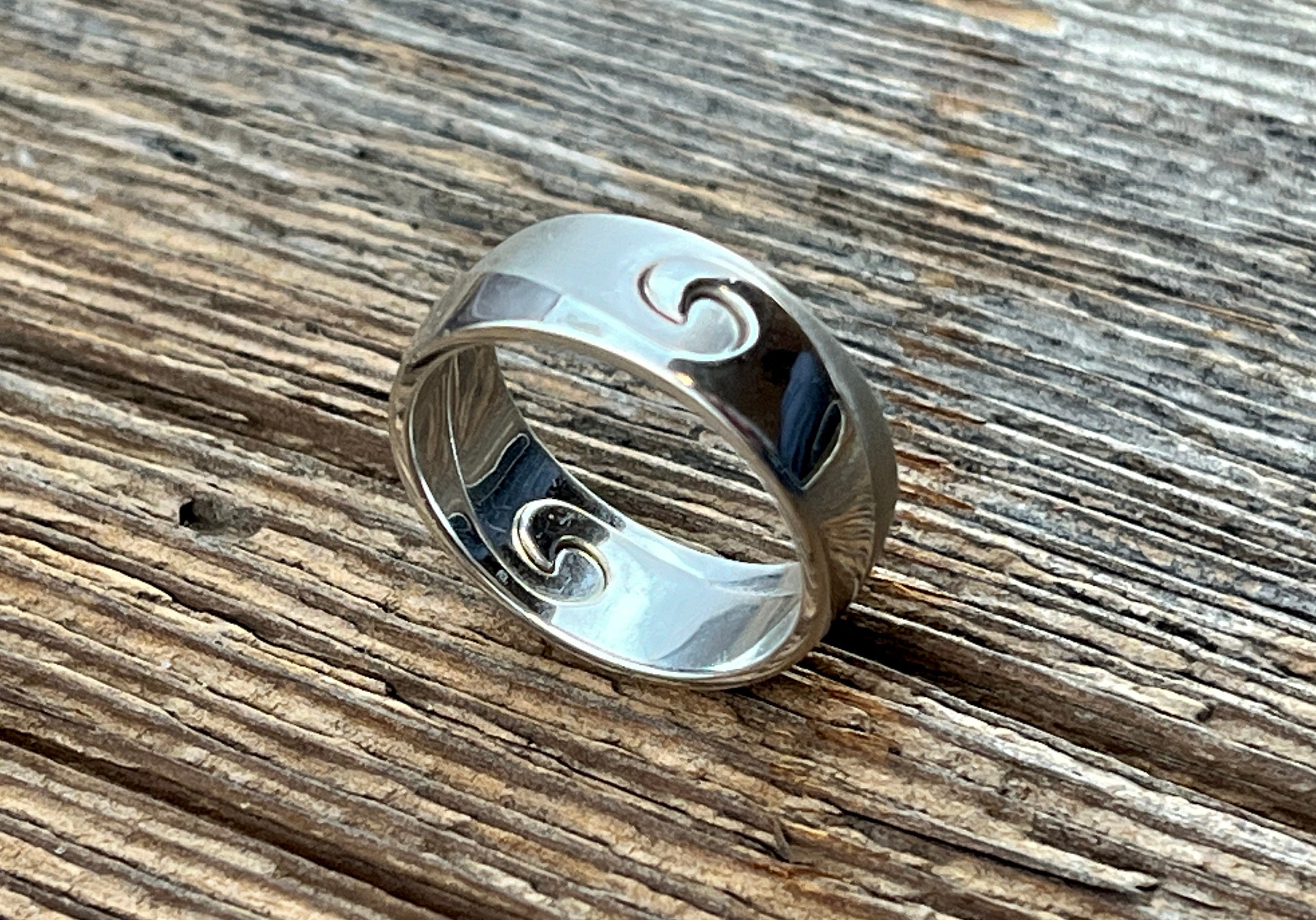 Silver Narrow Wave Ring - Etsy