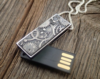 Steampunk USB flash drive necklace