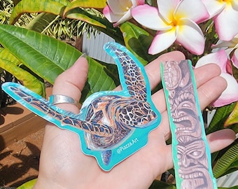 Grand autocollant en vinyle, Piazza Art, tortue de mer, totem tiki, hibiscus, arc-en-ciel, découpe, tropical, Kauai, Hawaï, autocollant