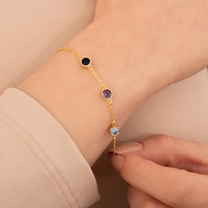 Family Birthstone Bracelets for Mom Jewelry Mother Daughter Bracelet Gift for Mom New Mom GiftGrace Personalized Birthday Gift for Her