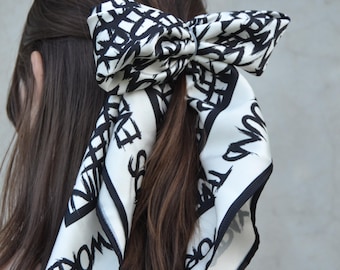 Bufanda de satén de Stray Kids