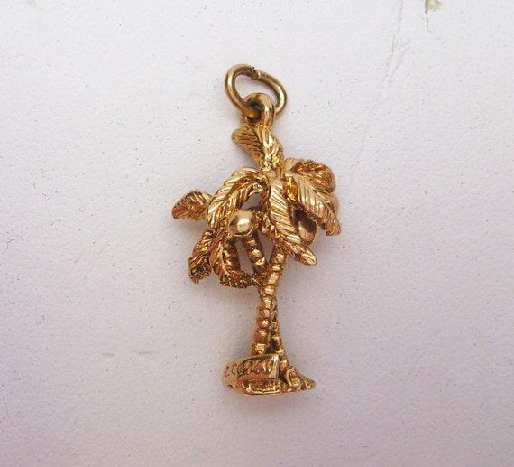 14k Twin Palm Trees with Coconuts Charm - image 2