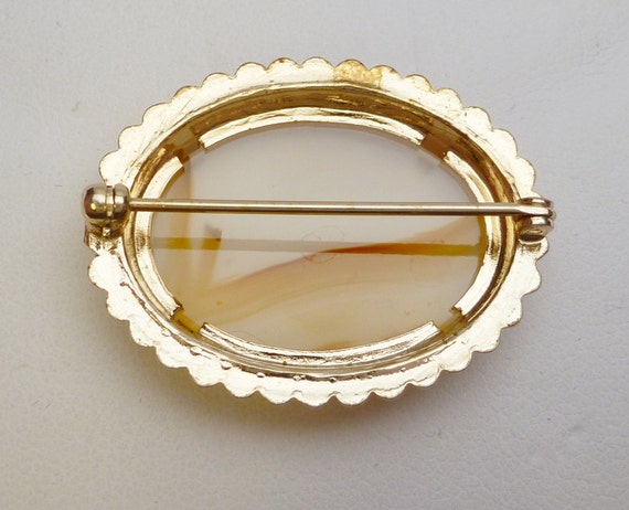 Picture Agate Brooch with Scallop Edge Gold Plated - image 3