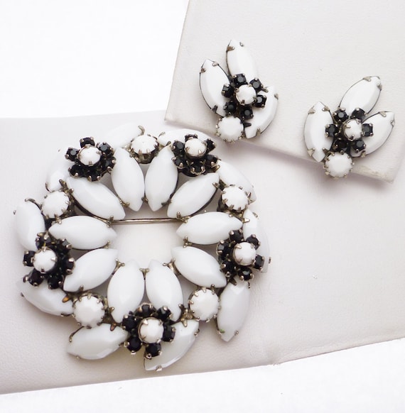 Alice Caviness Black and Milk Glass Demi Parure B… - image 1