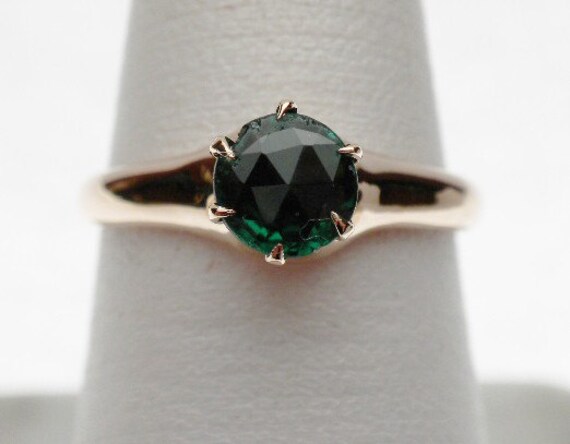10 KT Synthetic May Green Solitaire Ring - image 3