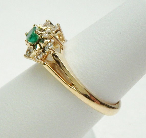14 kt Emerald and - image 3