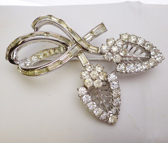 Mazer Bros Clear Rhinestone Leaf Demi Parure Broo… - image 2
