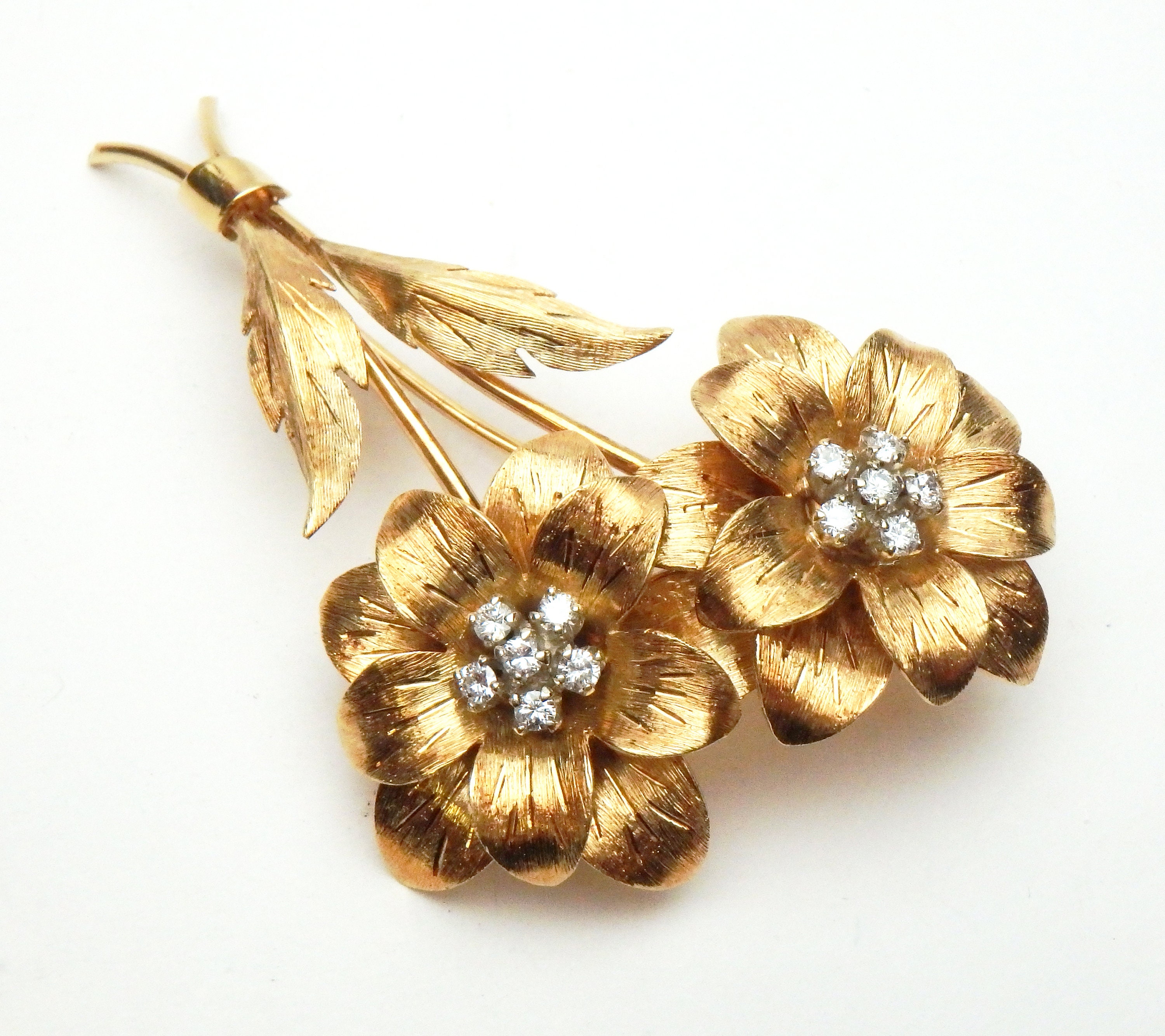 Tiffany & Co. フラワーモチーフ ダイヤモンド ブローチ Tiffany & Co 18 Kt Diamond Flower Brooch 1960s Yellow Gold - Etsy