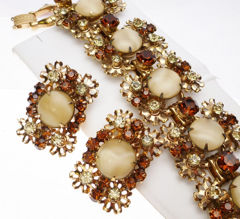 Delizza /& Elster Juliana Cream Mopnstone with Brown and Light Green Rhinestones Demi Parure 1950s Bracelet and Earrings Set Gold Tone
