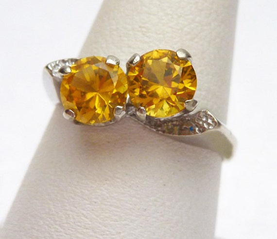 10kt November Synthetic Yellow Birthstone Ring - image 1