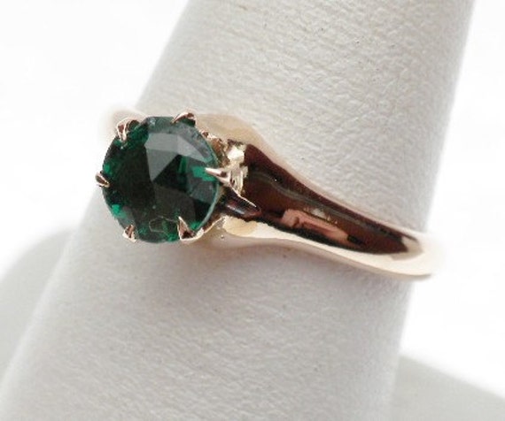 10 KT Synthetic May Green Solitaire Ring - image 1