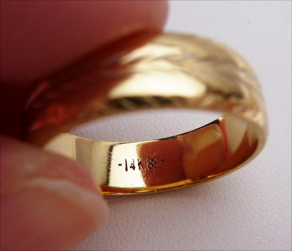 14k Etched Two Tone Band - image 5