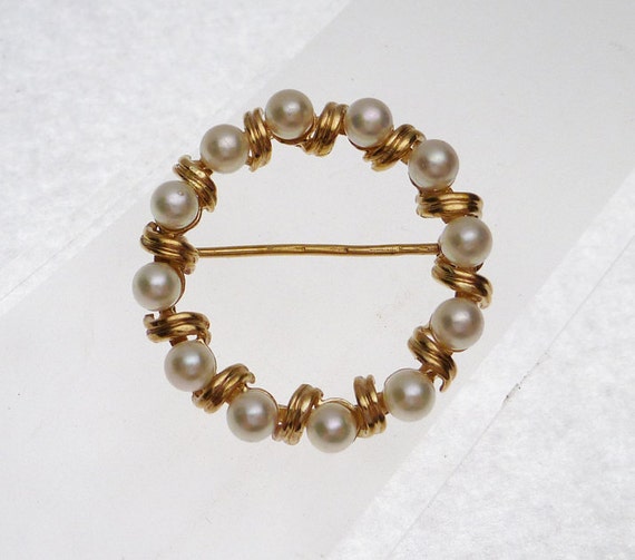 14k Pearl Circle Pin Vintage - image 1