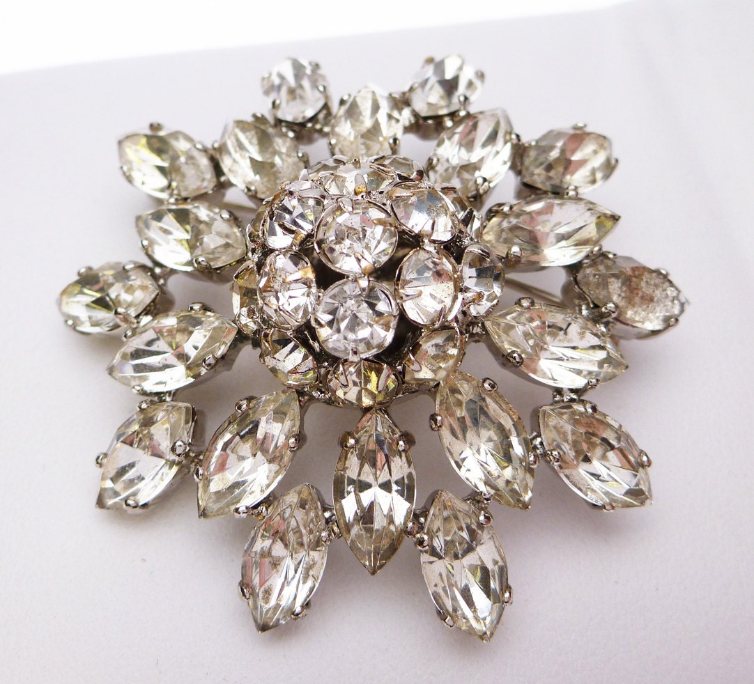 【Sinoon】 Round Floral Brooch Clear Rhinestone Silver Tone Floral Brooch - Etsy