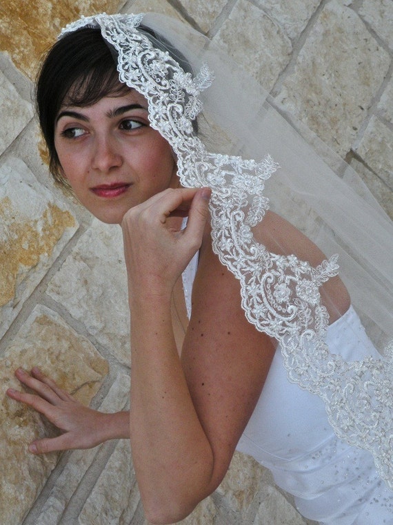 The Mantilla Company- Lace Wedding Veils from Spain