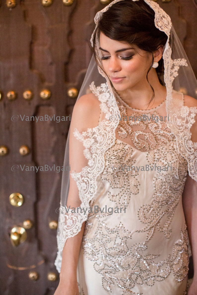 Classic Alencon lace style wedding veil bridal veil with exclusive lace edge design Cathedral veil with lace edge design with beaded lace