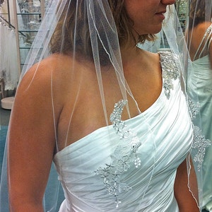 Lace Veil with  flower appliqués  adorned with Swarovski  rhinestones in fingertip length, classic wedding veil, lace bridal veil